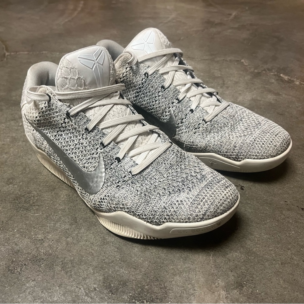 Kobe FlyKnit White/Silver Limited Addition
